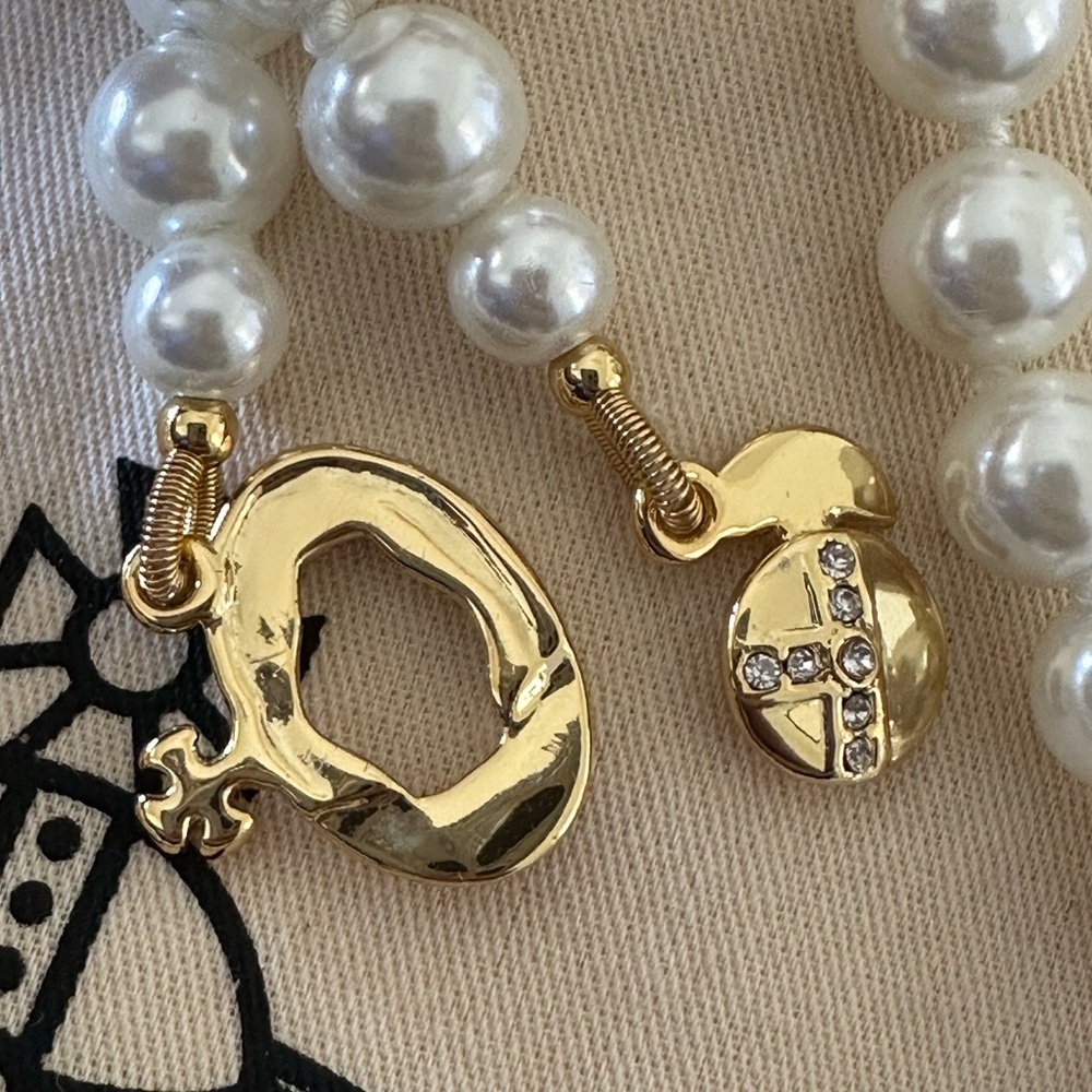 Vivienne Westwood gold Saturn orb pearl necklace - Picture 3 of 9